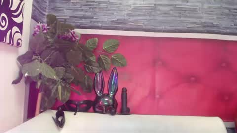 Snapshot of melhiza chatting on March 2025 01:24:02 PM melhiza online show from March 2025 01:24:02 PM