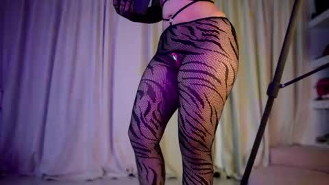 MelinaSmith  online show from May 2026 05:51:01 PM