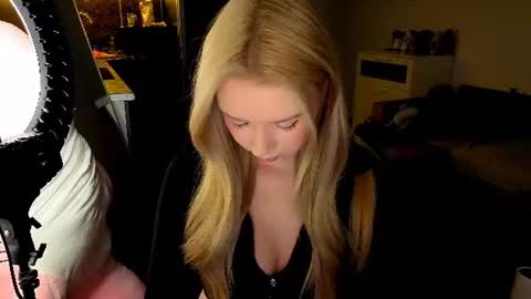 Mel or Lissa 3 Welcome here online show from July 2026 07:00:02 PM