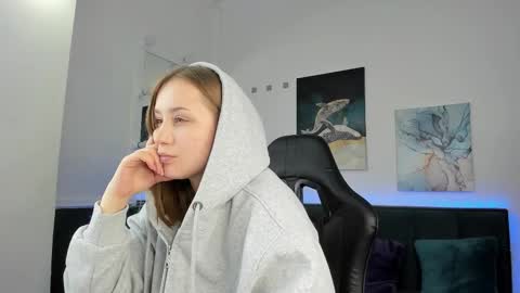 Snapshot of melissa__new22 chatting on February 2026 06:40:02 AM Hi I am Melissa online show from February 2026 06:40:02 AM