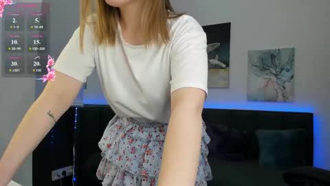 Snapshot of melissa__new22 chatting on February 2026 01:10:02 AM Hi I am Melissa online show from February 2026 01:10:02 AM