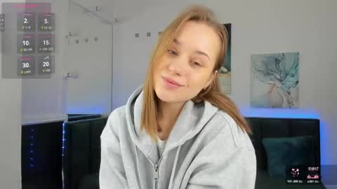 Snapshot of melissa__new22 chatting on February 2026 01:13:02 AM Hi I am Melissa online show from February 2026 01:13:02 AM