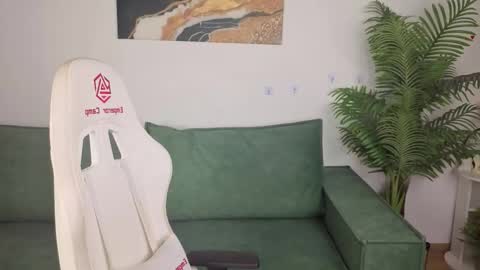 Snapshot of melissa_drake chatting on January 2026 08:07:01 AM melissa_drake online show from January 2026 08:07:01 AM