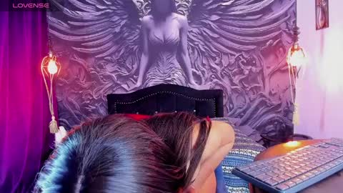 Mel online show from March 2026 05:52:01 AM