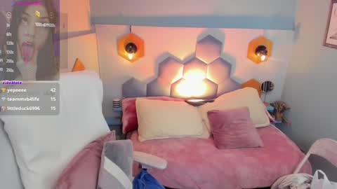 Snapshot of melissa_koster chatting on January 2025 04:50:02 AM Melissa 3 online show from January 2025 04:50:02 AM