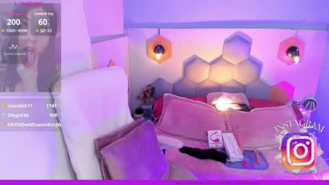 Snapshot of melissa_koster chatting on March 2025 03:40:01 AM Melissa 3 online show from March 2025 03:40:01 AM