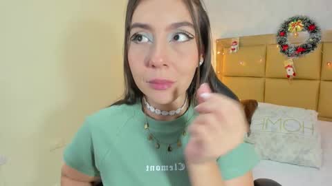 Snapshot of melissarouge chatting on November 2025 07:58:01 PM online show from November 2025 07:58:01 PM