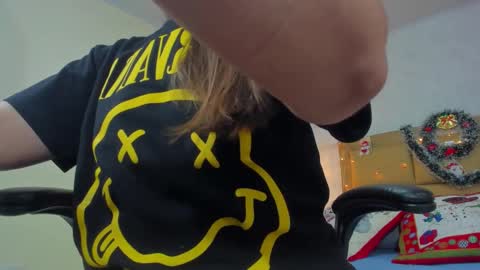 Snapshot of melissarouge chatting on December 2025 07:33:02 PM online show from December 2025 07:33:02 PM