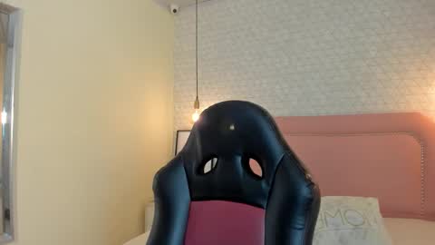 Snapshot of melissarouge chatting on February 2026 01:32:02 PM online show from February 2026 01:32:02 PM