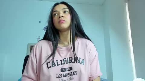 Snapshot of mellanie33 chatting on January 2025 01:53:02 PM mellanie online show from January 2025 01:53:02 PM