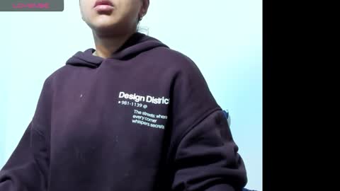 Snapshot of mellanie33 chatting on November 2025 10:04:02 AM mellanie online show from November 2025 10:04:02 AM