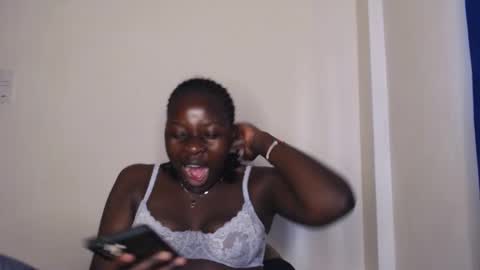 Snapshot of mellanin_pretty_ chatting on January 2026 05:44:02 AM . online show from January 2026 05:44:02 AM