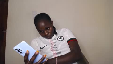 Snapshot of mellanin_pretty_ chatting on February 2026 07:16:02 AM . online show from February 2026 07:16:02 AM