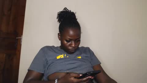 Snapshot of mellanin_pretty_ chatting on March 2026 06:21:01 AM . online show from March 2026 06:21:01 AM