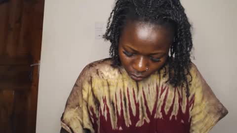 Snapshot of mellanin_pretty_ chatting on March 2026 06:19:02 AM . online show from March 2026 06:19:02 AM