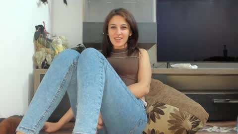 Snapshot of mellbell_ chatting on February 2025 03:08:02 AM MellyMell online show from February 2025 03:08:02 AM