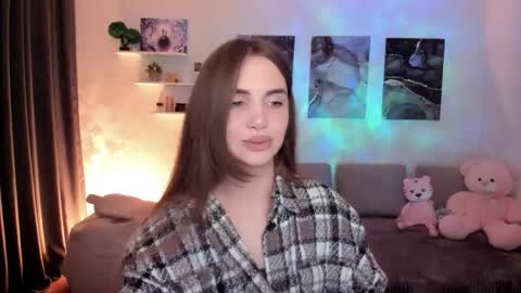 Tessa online show from April 2026 08:36:02 PM