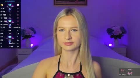 Mellina online show from November 2025 09:17:01 PM