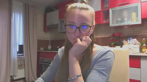 Melly online show from January 2025 07:35:01 AM