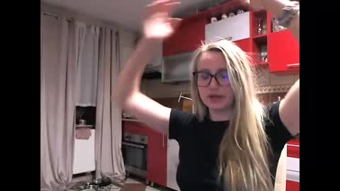 Melly online show from February 2026 10:50:01 PM