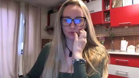 Melly online show from March 2026 07:27:01 AM