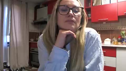 Melly online show from March 2026 09:02:01 AM