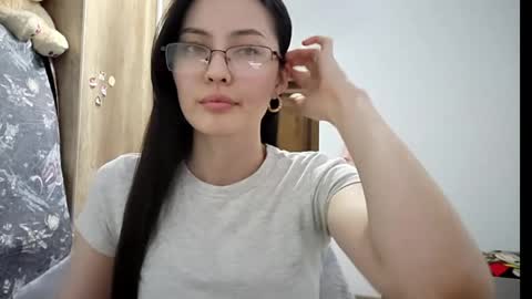 Nika online show from May 2026 04:26:02 PM