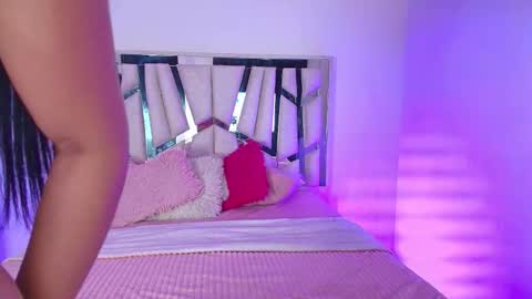    online show from November 2025 11:15:01 PM