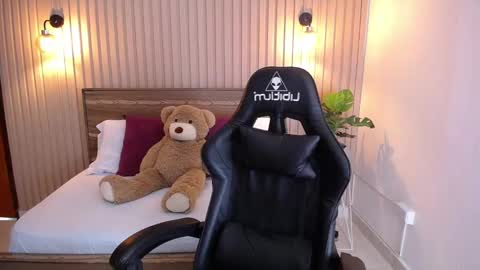 Melody  online show from December 2024 12:23:01 PM