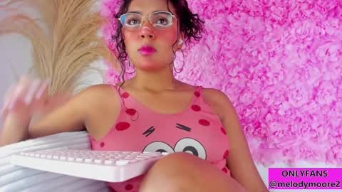 Snapshot of melodymoore_ chatting on November 2025 01:16:01 AM Melody online show from November 2025 01:16:01 AM