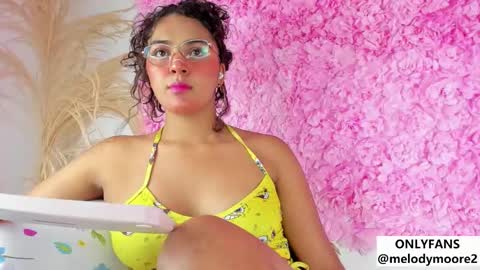 Snapshot of melodymoore_ chatting on December 2025 10:29:02 PM Melody online show from December 2025 10:29:02 PM