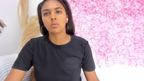 Snapshot of melodymoore_ chatting on February 2026 09:22:01 PM Melody online show from February 2026 09:22:01 PM