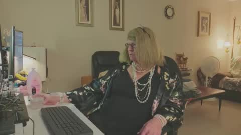 Snapshot of melodyredux_62 chatting on November 2025 02:50:02 PM Melody online show from November 2025 02:50:02 PM