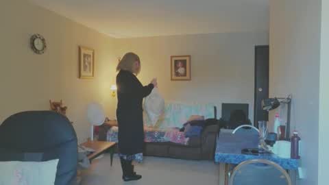 Snapshot of melodyredux_62 chatting on December 2025 06:24:02 PM Melody online show from December 2025 06:24:02 PM