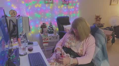 Snapshot of melodyredux_62 chatting on January 2026 11:04:01 AM Melody online show from January 2026 11:04:01 AM