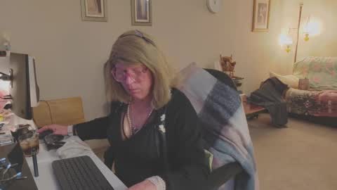 Snapshot of melodyredux_62 chatting on February 2026 06:06:02 PM Melody online show from February 2026 06:06:02 PM