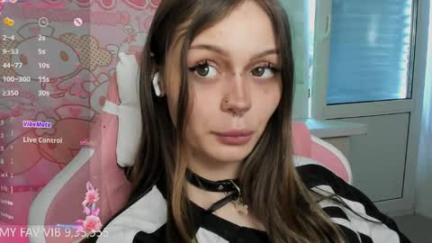 Snapshot of melonipinkbb chatting on March 2026 09:43:01 AM MELONI online show from March 2026 09:43:01 AM