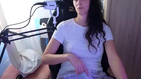 Megumi  Aina online show from September 2025 02:11:02 PM