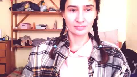 Snapshot of memorningdew chatting on January 2025 12:46:02 PM Yummygirl online show from January 2025 12:46:02 PM