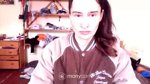 Snapshot of memorningdew chatting on February 2026 06:56:01 AM Yummygirl online show from February 2026 06:56:01 AM