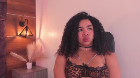 Snapshot of memphiswilliams chatting on February 2025 06:22:02 AM Memphis Williams online show from February 2025 06:22:02 AM