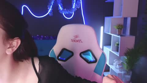 Snapshot of mencialo chatting on December 2024 01:24:01 AM Mencialo online show from December 2024 01:24:01 AM