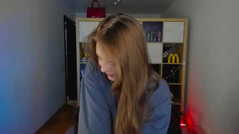 Flora  Next stream November 17th at 6  GMT online show from February 2026 04:33:02 AM