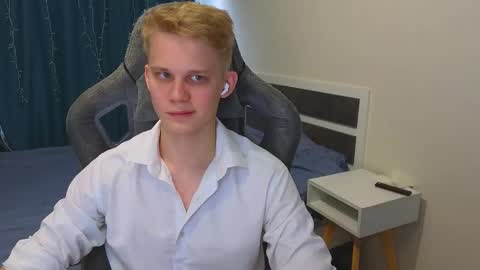 Mickey online show from November 2025 08:02:02 AM