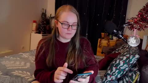 Snapshot of meowut chatting on January 2025 11:16:02 PM Mary online show from January 2025 11:16:02 PM