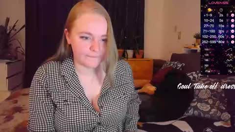 Snapshot of meowut chatting on March 2025 11:15:01 PM Mary online show from March 2025 11:15:01 PM