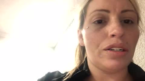 meowzers777 online show from February 2026 05:04:01 AM