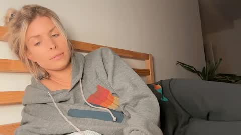 mer_kel online show from April 2026 10:36:02 PM