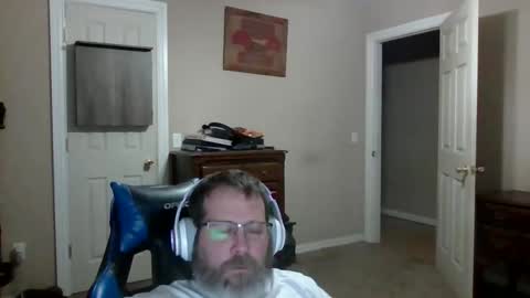 Snapshot of mercer1977 chatting on February 2026 01:49:01 PM mercer1977 online show from February 2026 01:49:01 PM