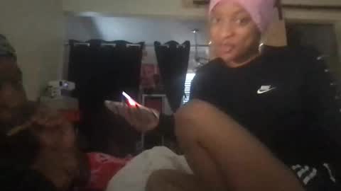 Snapshot of merchh_ chatting on November 2025 04:18:02 PM InHer77 online show from November 2025 04:18:02 PM